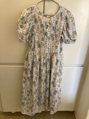 Women’s Floral Button-Front Dress floral print. Puff sleeves . cottage core